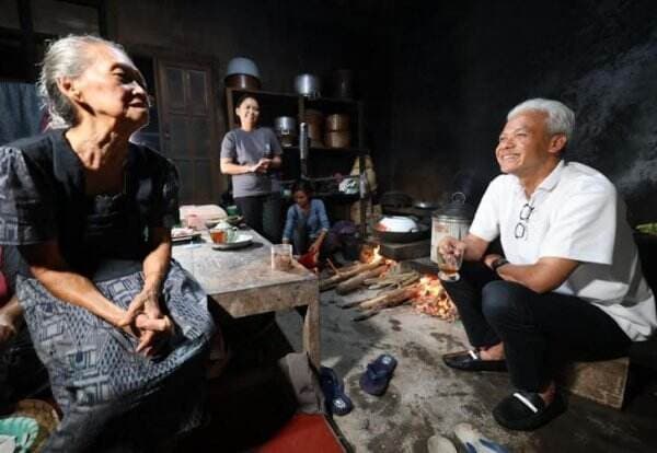 Kegiatan Ganjar Pranowo Menginap di Rumah Warga Jadi Sorotan, Ternyata Sudah Jadi Kebiasaan Sejak Lama