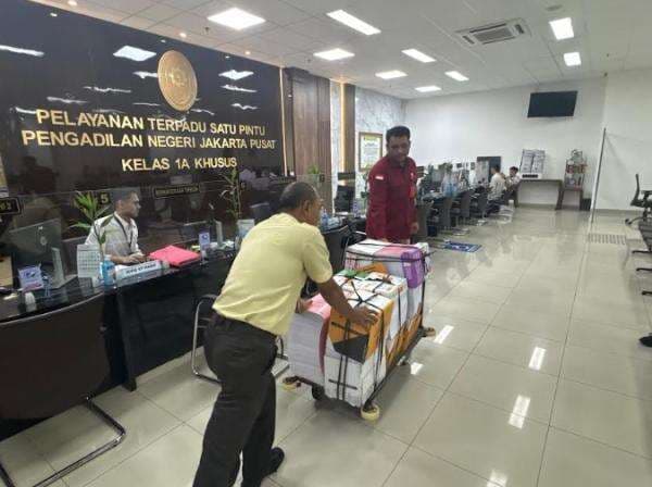 Tersangka Mega Korupsi dan Pencucian Uang Duta PalmaSegera Disidang Tersangka Mega Korupsi dan Pencucian Uang Duta PalmaSegera Disidang