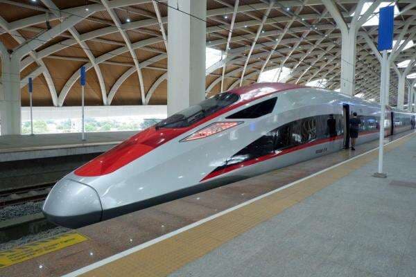 H-3 Lebaran, Jumlah Penumpang Whoosh Diprediksi Tembus 20.000 per Hari H-3 Lebaran, Jumlah Penumpang Whoosh Diprediksi Tembus 20.000 per Hari