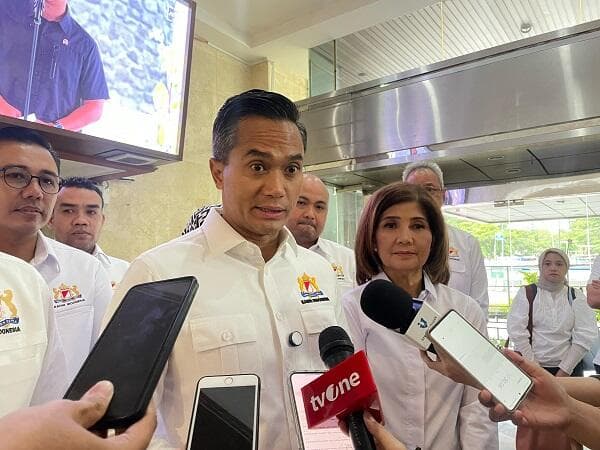 Ketum Kadin Temui Luhut Bahas MBG hingga Hilirisasi Energi Ketum Kadin Temui Luhut Bahas MBG hingga Hilirisasi Energi