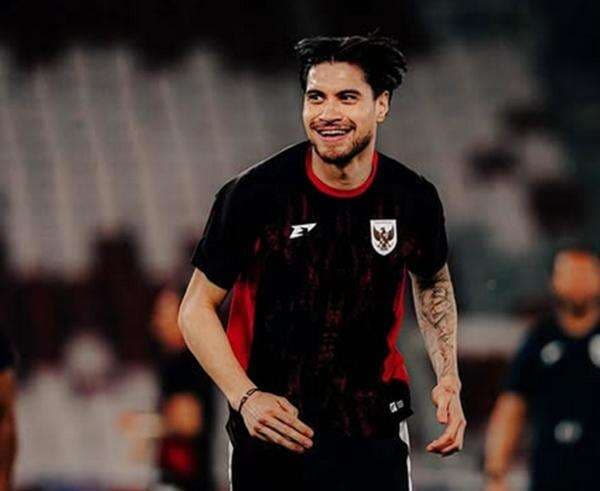 Kisah Kevin Diks yang Takjub dengan Dukungan Suporter Timnas Indonesia: Level yang Berbeda! Kisah Kevin Diks yang Takjub dengan Dukungan Suporter Timnas Indonesia: Level yang Berbeda!