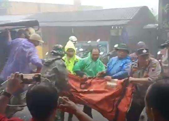 Tim SAR Terus Cari Korban Banjir-Longsor di Pekalongan, 9 Masih Hilang 17 Tewas