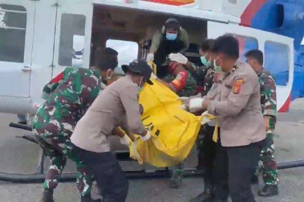 Evakuasi 11 Mayat Pendulang Emas Korban KKB Yahukimo, TNI Polri Kerahkan 307 Personel Evakuasi 11 Mayat Pendulang Emas Korban KKB Yahukimo, TNI Polri Kerahkan 307 Personel