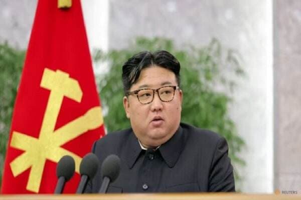 Korut Akui Tembakkan 2 Rudal Jelajah dari Kapal Selam dan Dipantau Kim Jong-un