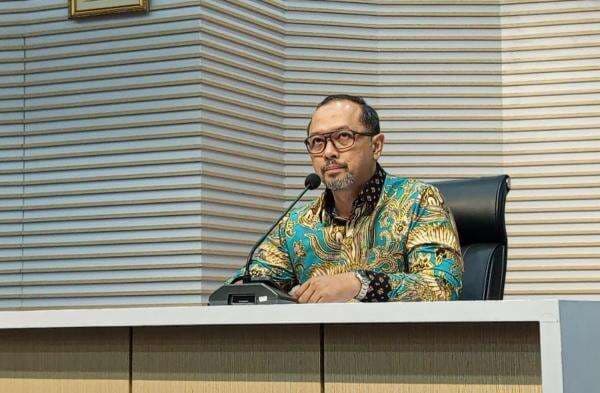 Motor Royal Enfield yang Disita KPK Tak Terdaftar di LHKPN Ridwan Kamil Motor Royal Enfield yang Disita KPK Tak Terdaftar di LHKPN Ridwan Kamil