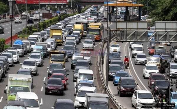 Pasca-Libur Panjang, Lalin Macet di Sejumlah Ruas Tol Arah Jakarta