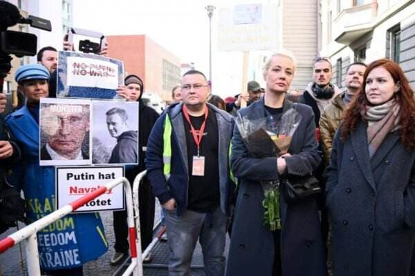Mampukah Gerakan Noon Against Putin Mampu Menumbangkan Kremlin?