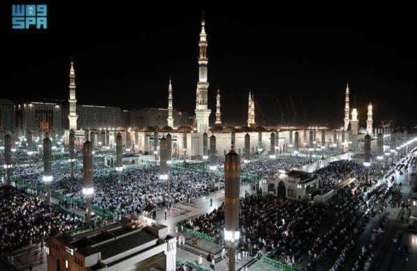 4.000 Muslim dari 120 Negara I'tikaf di Masjid Nabawi 4.000 Muslim dari 120 Negara I'tikaf di Masjid Nabawi
