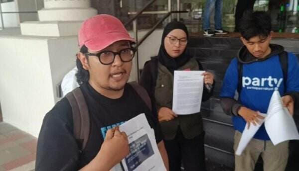 Masyarakat Sipil Serahkan Petisi Penolakan PPN 12 ke Kemensetneg 