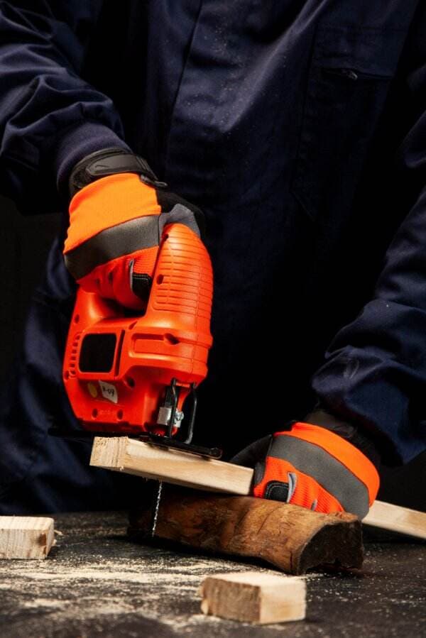 Bingung Mau Beli Bor Kayu atau Besi? Kenali Dulu Perbedaannya! Bingung Mau Beli Bor Kayu atau Besi? Kenali Dulu Perbedaannya!