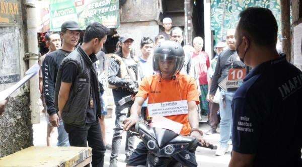 Detik-Detik Pembunuhan Sadis Ibu dan Anak dalam Toren Terekam di 76 Adegan Detik-Detik Pembunuhan Sadis Ibu dan Anak dalam Toren Terekam di 76 Adegan