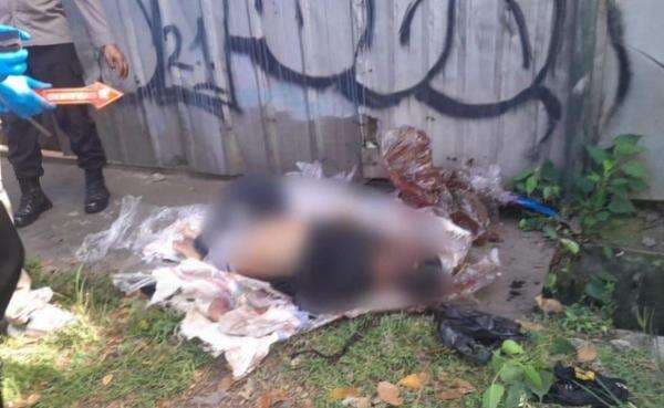 Mayat Dalam Karung di Tangerang Penuh Luka di Kepala dan Tangan Mayat Dalam Karung di Tangerang Penuh Luka di Kepala dan Tangan