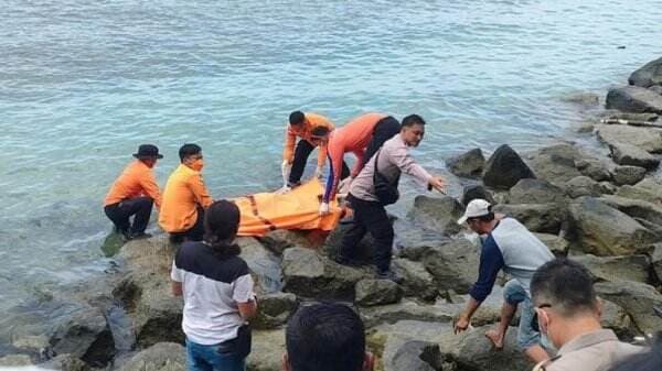 Geger, Mayat Pria Botak Ditemukan Mengambang di Pantai Canti Lampung Selatan