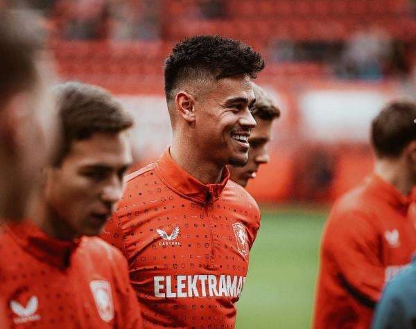 Valencia Tertarik dengan Bek Timnas Indonesia Mees Hilgers, Siap Angkut dari FC Twente! Valencia Tertarik dengan Bek Timnas Indonesia Mees Hilgers, Siap Angkut dari FC Twente!