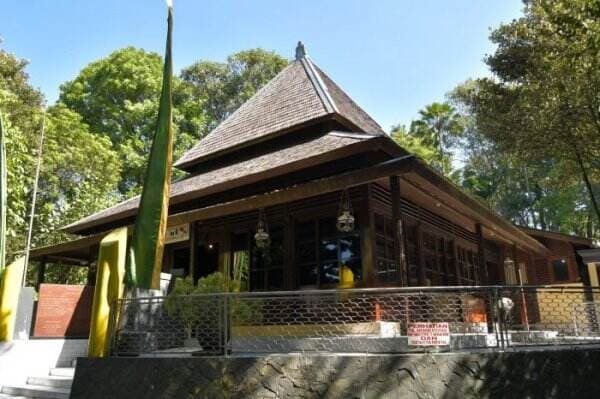  Mengenal Eyang Djoego, Eks Prajurit Pangeran Diponegoro yang Dimakamkan di Gunung Kawi