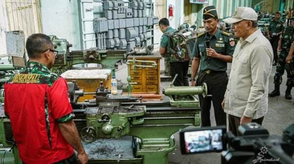 Menhan Sjafrie Kunjungi Pindad, Cek Fasilitas Produksi Alat Pertahanan