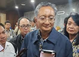 Menteri PU Pastikan Pembangunan Jalan Trans Papua Berlanjut untuk Daerah Otonomi Baru Menteri PU Pastikan Pembangunan Jalan Trans Papua Berlanjut untuk Daerah Otonomi Baru