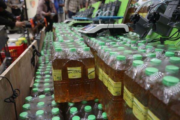 Bareskrim Minta Produsen Minyakita Tak Manfaatkan Momen Bulan Puasa untuk Bertindak Curang Bareskrim Minta Produsen Minyakita Tak Manfaatkan Momen Bulan Puasa untuk Bertindak Curang