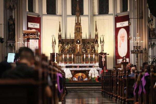 KAJ Minta Paroki Bunyikan Lonceng Gereja Serentak, Iringi Pemakaman Paus Fransiskus KAJ Minta Paroki Bunyikan Lonceng Gereja Serentak, Iringi Pemakaman Paus Fransiskus