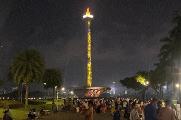 7.290 Wisawatan Padati Monas Pada Momentum Natal 2024