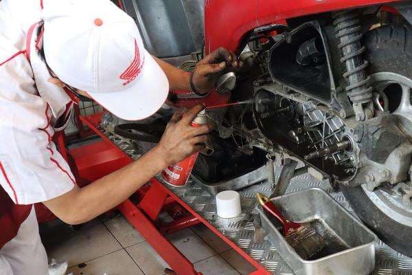 Usai Mudik, Ini 8 Hal yang Wajib Dicek pada Motor Usai Mudik, Ini 8 Hal yang Wajib Dicek pada Motor