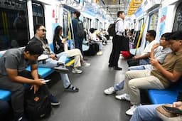 Asyik! MRT, LRT Jakarta hingga Transjakarta Gratis saat Perayaan Tahun Baru 2025