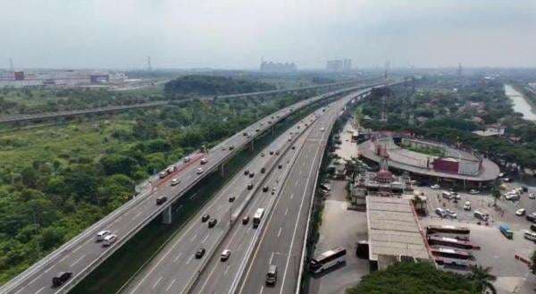 Arus Balik Lebaran, 69.277 Kendaraan Kembali ke Jakarta Lewat Tol Layang MBZ Arus Balik Lebaran, 69.277 Kendaraan Kembali ke Jakarta Lewat Tol Layang MBZ