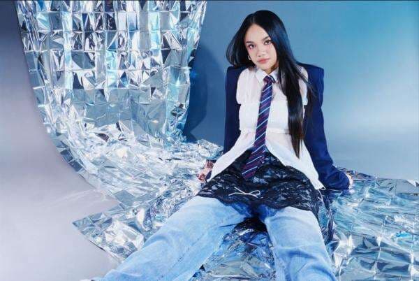 Neona Luncurkan Mini Album Pretty Girl Rock, Terinspirasi Kisah Pribadi Neona Luncurkan Mini Album Pretty Girl Rock, Terinspirasi Kisah Pribadi