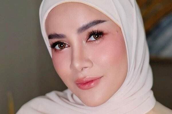 Olla Ramlan Ungkap Sikap Nikita Mirzani saat Anaknya Pacaran dengan Lolly