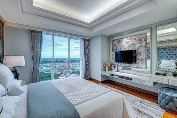 Raih Kesempatan Eksklusif di Apartemen One East Surabaya, Bebas PPN dan Semi Furnished! Raih Kesempatan Eksklusif di Apartemen One East Surabaya, Bebas PPN dan Semi Furnished!