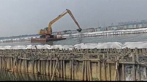 Pagar Laut di Bekasi Tak Miliki Izin, KKP Surati Pemiliknya Hentikan Kegiatan!