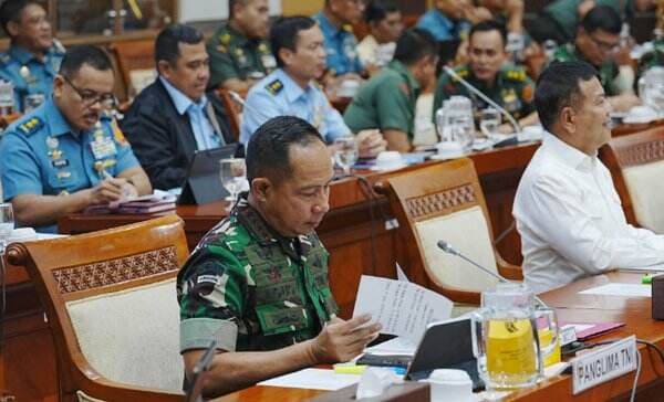 Panglima TNI dan Wamenhan Bersama DPR Bahas Rencana Kerja Anggaran 2025