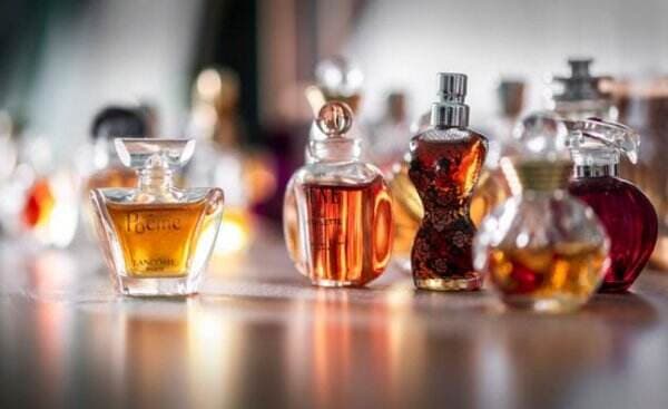 6 Rekomendasi Parfum Isi Ulang Wanita Terwangi, Salah Satunya Terinspirasi dari Taylor Swift 6 Rekomendasi Parfum Isi Ulang Wanita Terwangi, Salah Satunya Terinspirasi dari Taylor Swift