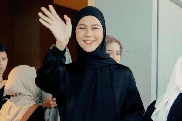 Berita Terpopuler: Sederet Fakta Hotman Paris Bantu Paula Verhoeven hingga Potret Bridal Shower Luna Maya Berita Terpopuler: Sederet Fakta Hotman Paris Bantu Paula Verhoeven hingga Potret Bridal Shower Luna Maya