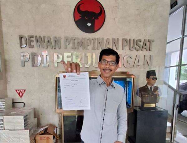 Datangi Kantor PDIP, YLBH Garuda Kencana Serahkan Bukti Pelanggaran Pileg Datangi Kantor PDIP, YLBH Garuda Kencana Serahkan Bukti Pelanggaran Pileg