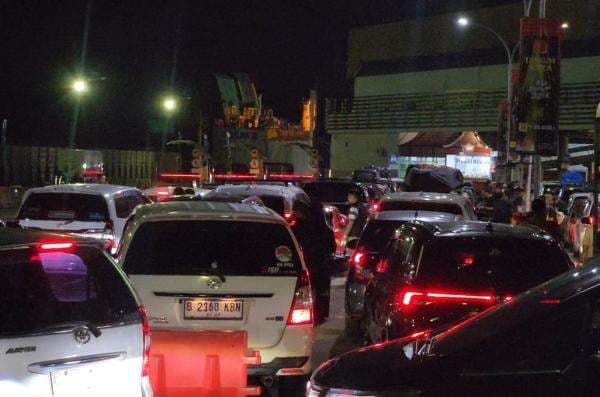 Cerita Pemudik Pilih Menyeberang dari Merak ke Sumatera saat Malam, Hindari Panas di Kapal Cerita Pemudik Pilih Menyeberang dari Merak ke Sumatera saat Malam, Hindari Panas di Kapal