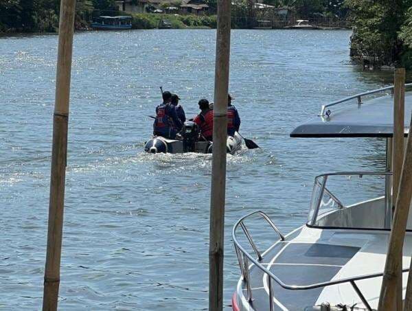 Pembunuh Sopir Taksi Online di PIK 2Jual Mobil Korban ke Polisi dengan Berlumuran Darah, Ini Kronologinya! Pembunuh Sopir Taksi Online di PIK 2Jual Mobil Korban ke Polisi dengan Berlumuran Darah, Ini Kronologinya!