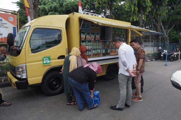 PDIP: Pangan Murah Food Station Penuhi Kebutuhan Warga Jakarta Jelang Lebaran PDIP: Pangan Murah Food Station Penuhi Kebutuhan Warga Jakarta Jelang Lebaran
