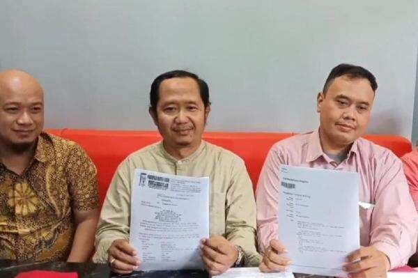 Jokowi Digugat Wanprestasi oleh Warga Solo soal Mobil Esemka, Dituntut Ganti Rugi Segini Jokowi Digugat Wanprestasi oleh Warga Solo soal Mobil Esemka, Dituntut Ganti Rugi Segini