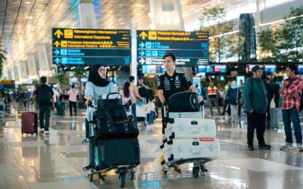 Penumpang Pesawat Capai 9,16 Juta saat Libur Lebaran 2025 Penumpang Pesawat Capai 9,16 Juta saat Libur Lebaran 2025