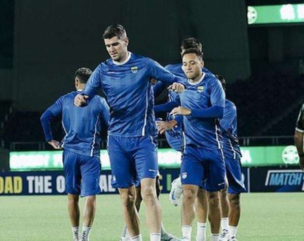 Jelang Persib Bandung vs PSS Sleman, Tyronne del Pino Tegaskan Maung Bandung dalam Kepercayaan Diri Tinggi Jelang Persib Bandung vs PSS Sleman, Tyronne del Pino Tegaskan Maung Bandung dalam Kepercayaan Diri Tinggi