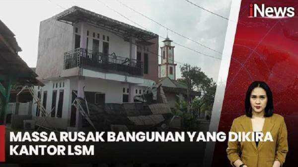 Nasib Pilu Mahmud, Kontrakannya di Tangerang Porak-poranda Dirusak Massa tapi Salah Sasaran Nasib Pilu Mahmud, Kontrakannya di Tangerang Porak-poranda Dirusak Massa tapi Salah Sasaran