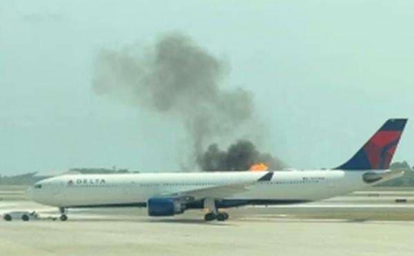 Ngeri! Pesawat Airbus A330 Bawa 294 Orang Terbakar saat Akan Lepas Landas Ngeri! Pesawat Airbus A330 Bawa 294 Orang Terbakar saat Akan Lepas Landas