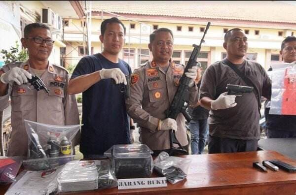 Polisi Sita 4 Senjata Api Ilegal Milik Anggota DPRD Lampung Tengah Tersangka Penembakan