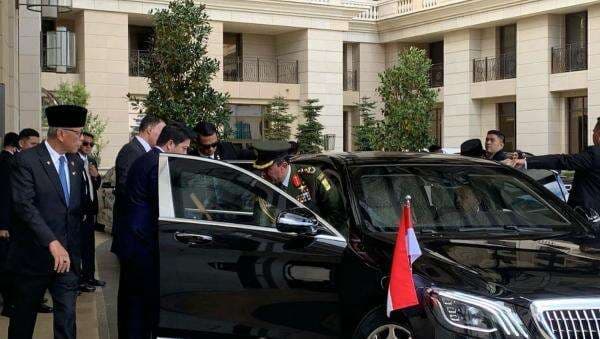 Prabowo Naik Mobil Mercedes Maybach Menuju Istana Al-Husseiniya Yordania Prabowo Naik Mobil Mercedes Maybach Menuju Istana Al-Husseiniya Yordania
