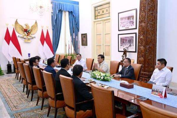 Prabowo Bertemu Pimpinan Komisi V DPR, Bahas Infrastruktur hingga Ketahanan Pangan Prabowo Bertemu Pimpinan Komisi V DPR, Bahas Infrastruktur hingga Ketahanan Pangan