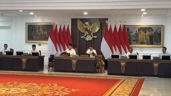 Prabowo Ratas Bareng Menteri Bahas Persiapan Natal dan Tahun Baru