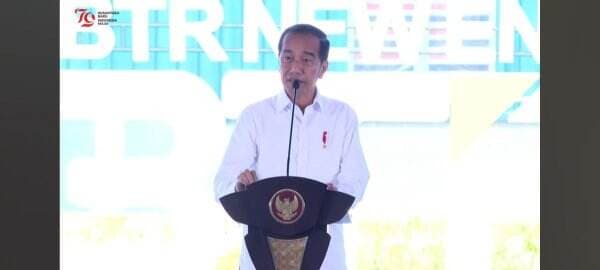 Jokowi Resmikan Pabrik Bahan Anoda Baterai Lithium di Kendal