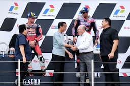  MotoGP Hadirkan 3 Ribu Kru Asal NTB, Jokowi: Itu yang Saya Senang&nbsp;