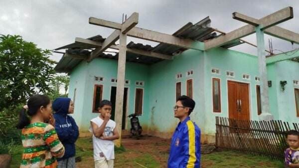 Angin Puting Beliung Terjang Subang, 59 Rumah Warga Rusak